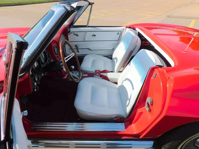 1965 Chevrolet Corvette Stingray Convertible thumbnail 6