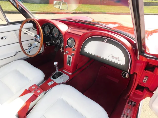 1965 Chevrolet Corvette Stingray Convertible thumbnail 8
