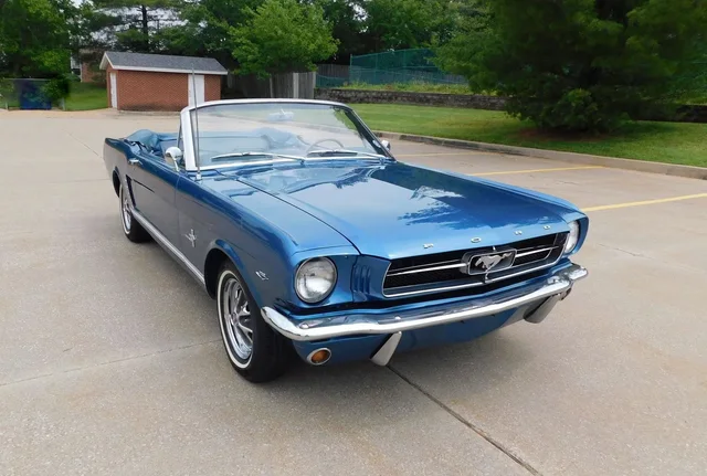 1965 Ford Mustang Convertible thumbnail 2