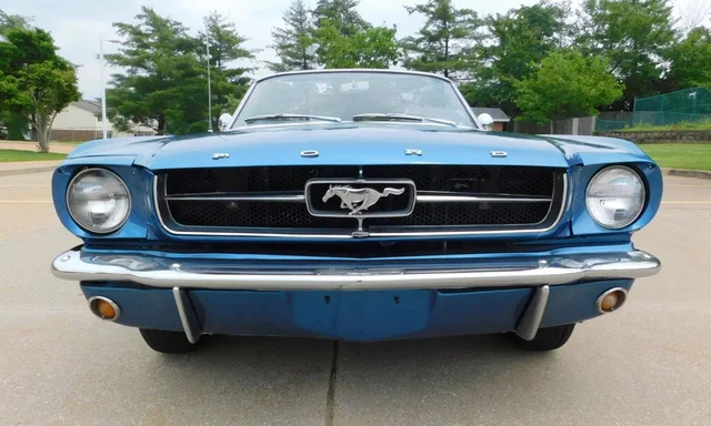 1965 Ford Mustang Convertible thumbnail 5
