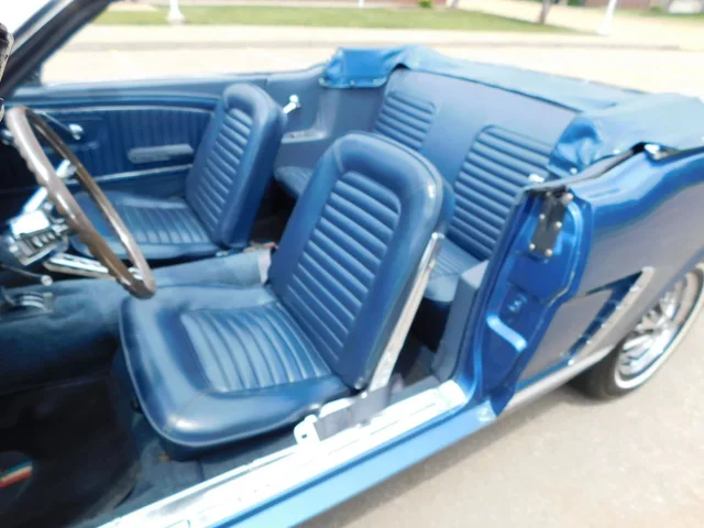 1965 Ford Mustang Convertible thumbnail 6