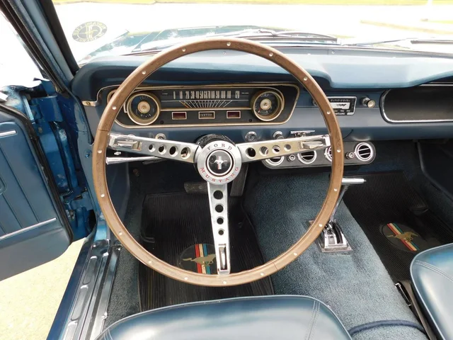 1965 Ford Mustang Convertible thumbnail 7