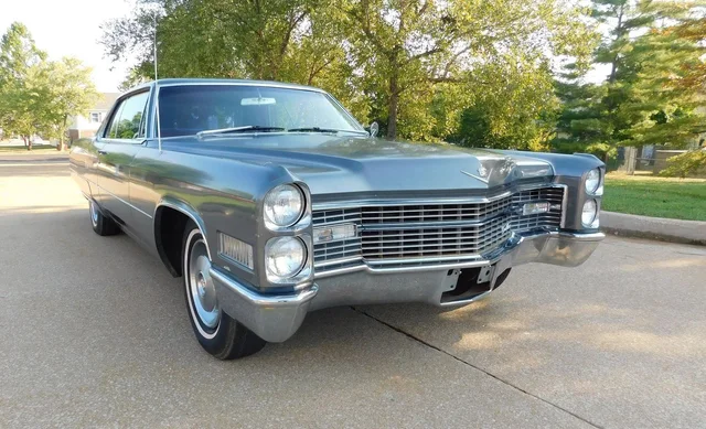 1966 Cadillac Coupe de Ville thumbnail 2