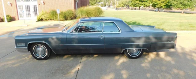 1966 Cadillac Coupe de Ville thumbnail 4