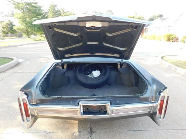 1966 Cadillac Coupe de Ville thumbnail 10