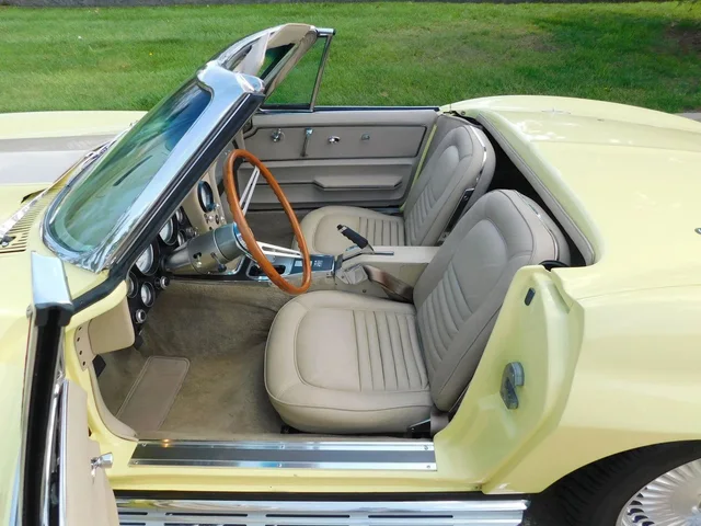 1967 Chevrolet Corvette Stingray Convertible thumbnail 6