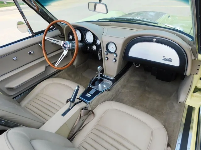 1967 Chevrolet Corvette Stingray Convertible thumbnail 8