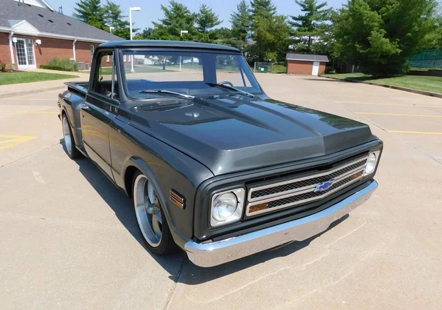 1970 Chevrolet C10 Pickup thumbnail 2