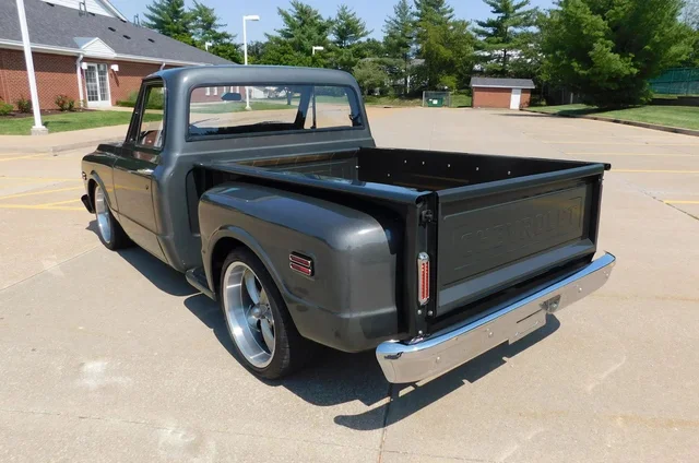 1970 Chevrolet C10 Pickup thumbnail 3