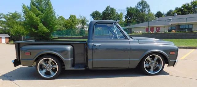 1970 Chevrolet C10 Pickup thumbnail 4